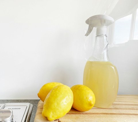 Pakai 3 Bahan Dapur, Ini Trik Sederhana Bersihkan Kerak yang Membandel di Kloset