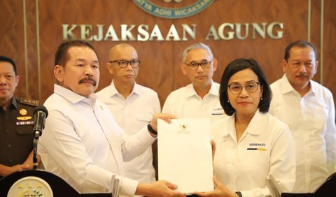 “Terhadap perusahaan tersebut, akan diserahkan kepada Jaksa Agung Muda Bidang Tindak Pidana Khusus (JAM PIDSUS) untuk ditindaklanjuti pada proses penyidikan,”