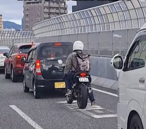 Tertibnya Lalu Lintas di Jepang, Para Pemotornya Ternyata Ikut Antre di Antara Mobil saat Macet