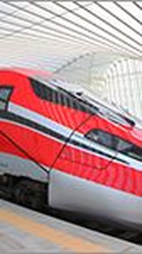 <b>4. Trenitalia Frecciarossa</b><br>