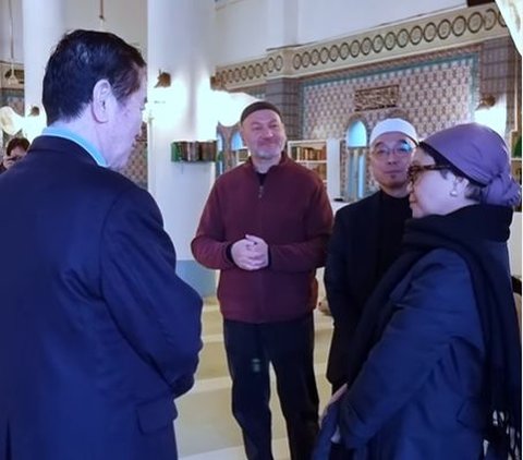 Momen Menlu Retno Buka Puasa di Masjid Korea, Terkejut Muazin dan Imamnya Orang Indonesia