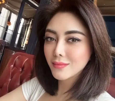 New Face, Dhena Devanka Former Wife of Jonathan Frizzy who is Getting More Beautiful after Plastic Surgery. Former Regret?