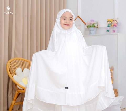 10 Latest Recommendations for Children's Prayer Clothes in 2024, Perfect for Looking Beautiful during Eid
