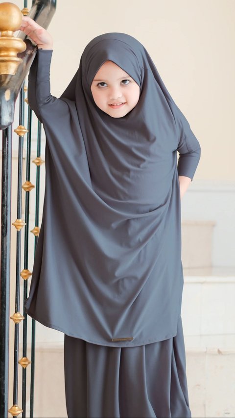 10. Shameera Prayer Set Kids, Impressed More Stylish