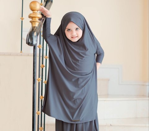 10 Latest Recommendations for Children's Prayer Clothes in 2024, Perfect for Looking Beautiful during Eid