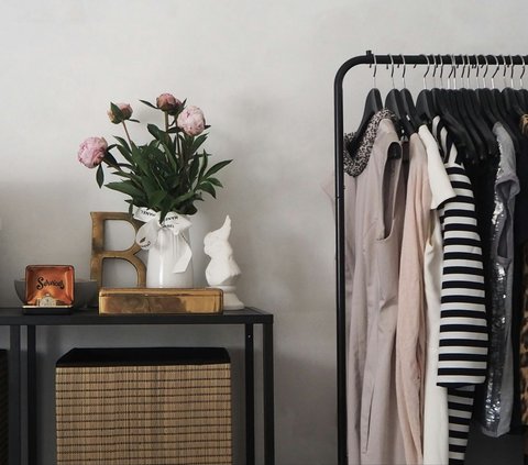 Mengenal Capsule Wardrobe, Konsep Berpakaian untuk Gaya Hidup Minimalis