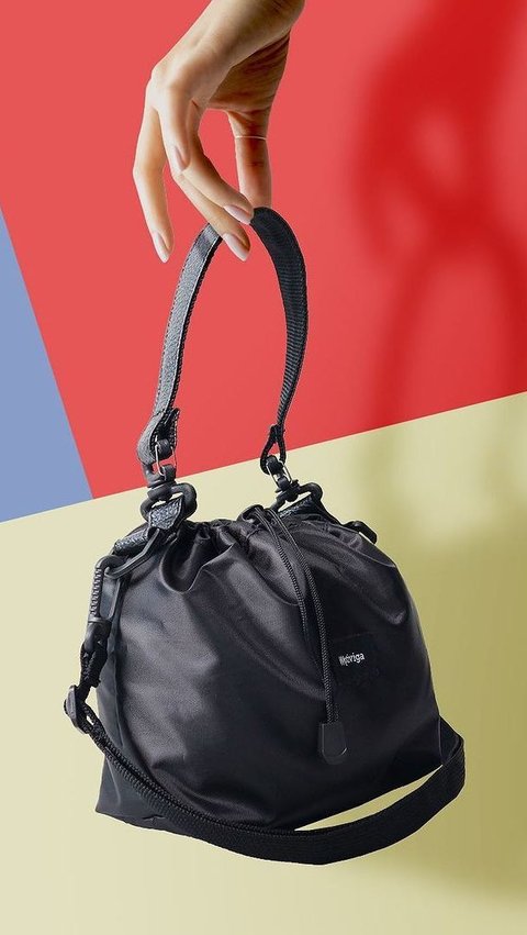 6. Keyk Crossbody Drawstring Bag, Cocok untuk Sehari-hari