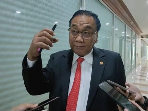 Menteri Bahlil dan Bambang Pacul Datangi Bareskrim Polri, Ada Apa?