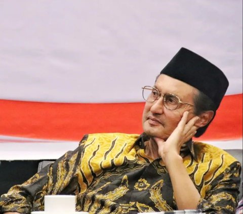 Sedang Ibadah Umrah, Wakil Ketua MPR Fadel Muhammad Absen Penuhi Panggilan KPK