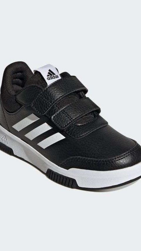 8. Tensaur Sport 2.0, Sepatu Adidas dengan Bahan yang Berkualitas<br>