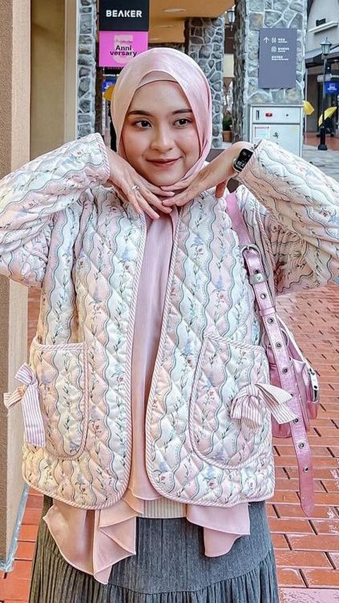 Cute Outfit Choices for Hijabers Who Want to Vacation in Winter Season in Korea