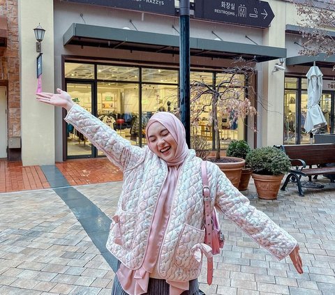 Cute Outfit and Vintage for Hijabers Who Want to Vacation in Winter Season in Korea