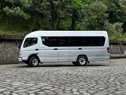 Attracting the Tourism Sector, Here are the Advantages of Fuso Canter Bus