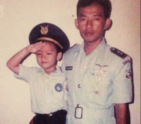 Intip Potret Hafiz Akbar Bareng Sang Ayah, Dekat dari Kecil Kini Akan Menikah dengan Putri Andika Perkasa