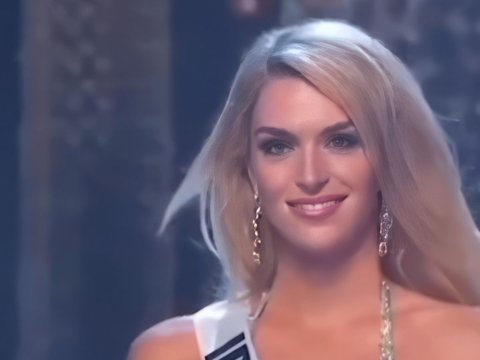 Former Miss Universe Now Chooses to Be a Truck Driver