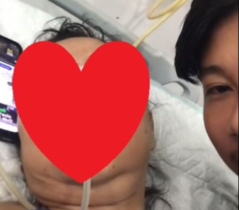 Kisah Perjuangan Anak Merawat Ibunya hingga Meninggal Dunia Ini Viral, Tuai Simpati Warganet