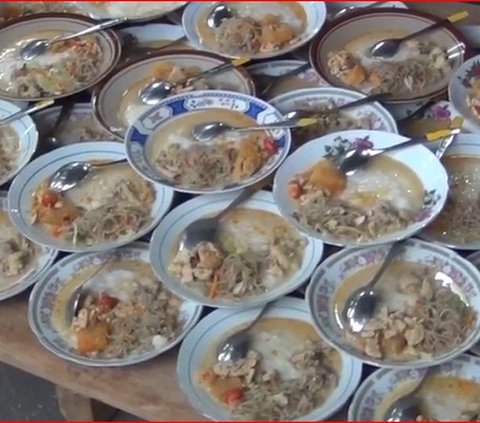 Mencicipi Hidangan Bubur Lodeh, Sajian Buka Puasa Khas Masjid Agung Kendal