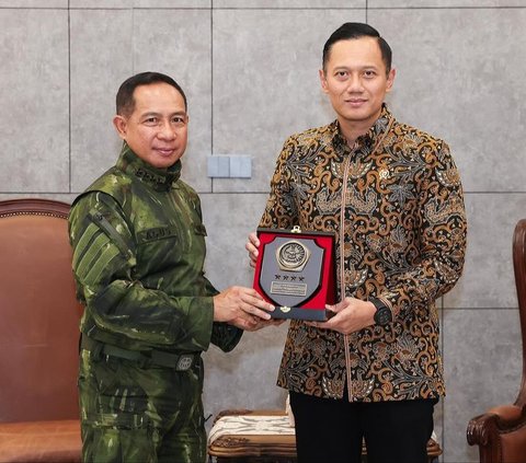 Seragam Loreng Panglima TNI saat Terima Menteri AHY Curi Perhatian Sampai Dikomentari Habib Husein