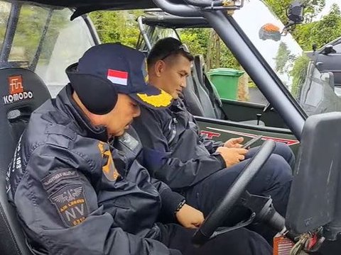 Ngabuburit ala Mayjen Kunto Arief, Off Road Pakai Mobil Komodo ke Saung Komando