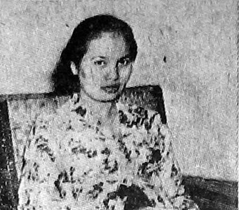 Siti Hartini lahir di Ponorogo pada 20 September 1924. Sosoknya yang kalem dan lembut membuatnya terkadang disebut sebagai 