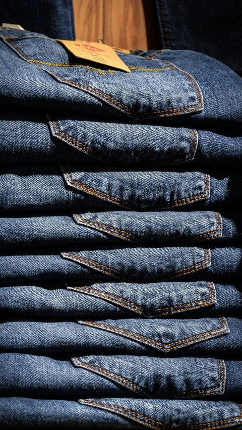 11 Merek Jeans Tertua di Dunia, Ternyata Ada Brand Terkenal yang Masih Berjaya Hingga Kini<br>