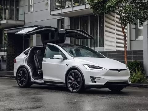 Daftar Harga Mobil Bekas Tesla di Indonesia, Mewah dan Mulus