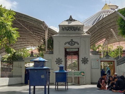 Menelusuri Kampung Ampel Blumbang Surabaya, Ada Kolam Kecil Konon Jalannya Bisa Tembus ke Makkah