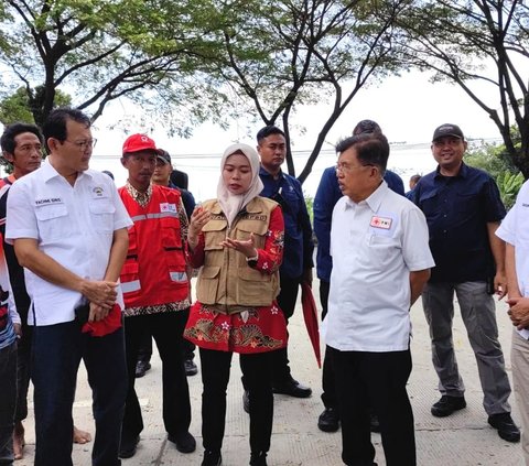 Dampaknya, 25.069 rumah di 11 kecamatan terendam banjir dan sebanyak 24.134 jiwa terpaksa mengungsi di beberapa titik.