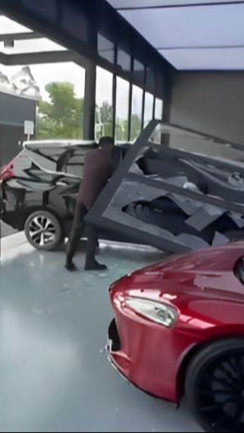 Viral Penggalangan Dana untuk Bantu Pemilik Mobil Xpander yang Tabrak Porsche di Kitabisa, Cek Faktanya