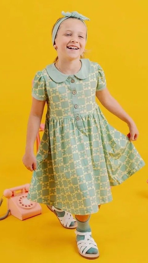 1. Choose a Comfortable Dress Material for the Little One to Wear