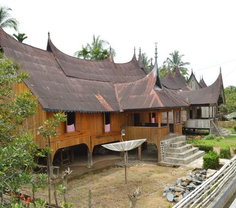 Punya 76 Rumah Gadang, Intip Pesona Desa Wisata Nagari Adat Sijunjung di Sumatra Barat