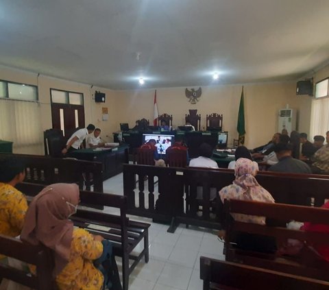 Sidang Penganiayaan Santri di Kediri, Ibu Korban Sebut Anaknya Dianiaya sejak Agustus 2023