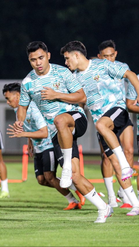 FOTO: Wajib Menang, Begini Semangat Timnas Indonesia Matangkan Kekuatan Lawan Vietnam