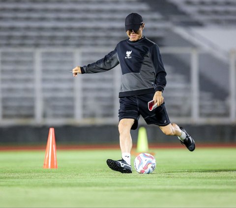 FOTO: Wajib Menang, Begini Semangat Timnas Indonesia Matangkan Kekuatan Lawan Vietnam