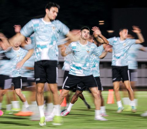 FOTO: Wajib Menang, Begini Semangat Timnas Indonesia Matangkan Kekuatan Lawan Vietnam