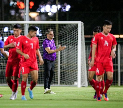 FOTO: Intip Timnas Vietnam Jalani Latihan Jelang Hadapi Skuad Garuda di Kualifikasi Piala Dunia 2026