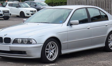 <b>BMW Seri 5 E39 2000</b>