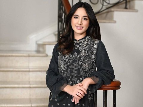 Tampil Full Makeup, ini Potret Cantik Mikhayla Anak Nia Ramadhani dalam Family Photoshoot Terbaru