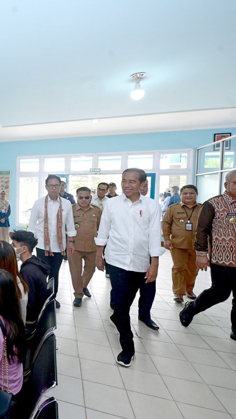 Jokowi Tinjau RSUD Sekadau Kalbar, Warga Minta Ada Dokter Spesialis Mata