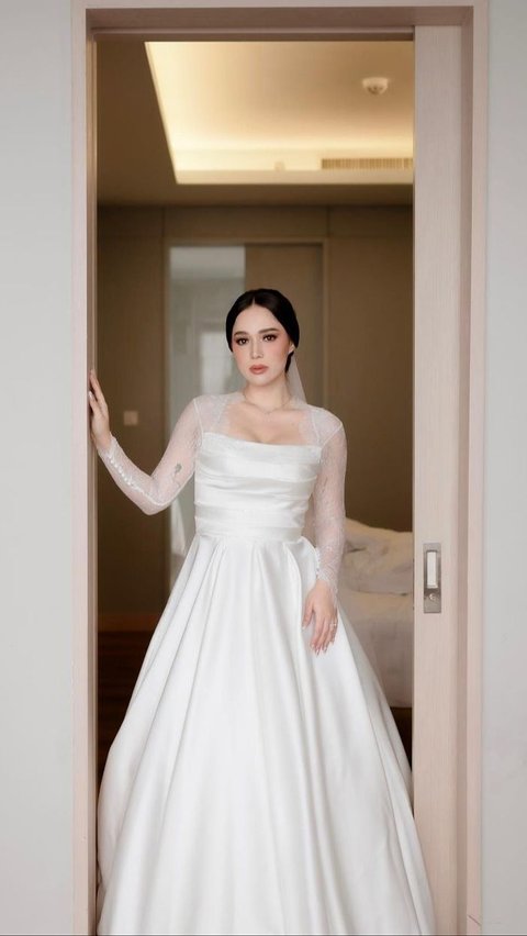 Classic Raquel Larkin's Wedding Dress Surgery