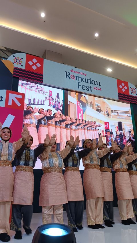 Congratulations! SMAN 9 South Tangerang has successfully won the Saman Dance Competition at the Dream Day Ramadan Fest 2024.