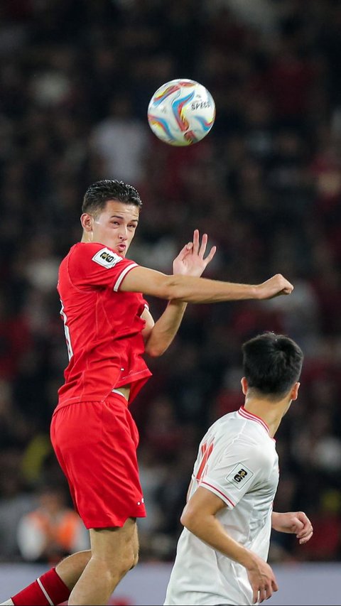 Tampil di hadapan puluhan ribu pendukung yang memenuhi stadion, Timnas Indonesia justru bermain kurang maksimal saat awal laga. Bola.com/Bagaskara Lazuardi