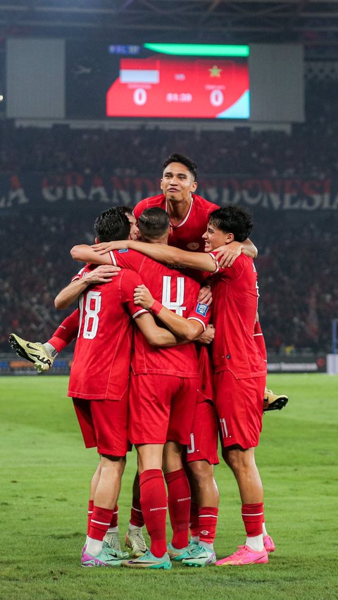 Indonesia pun unggul 1-0 atas sang tamu. Skor ini bertahan hingga pertandingan usai. Bola.com/Bagaskara Lazuardi<br>