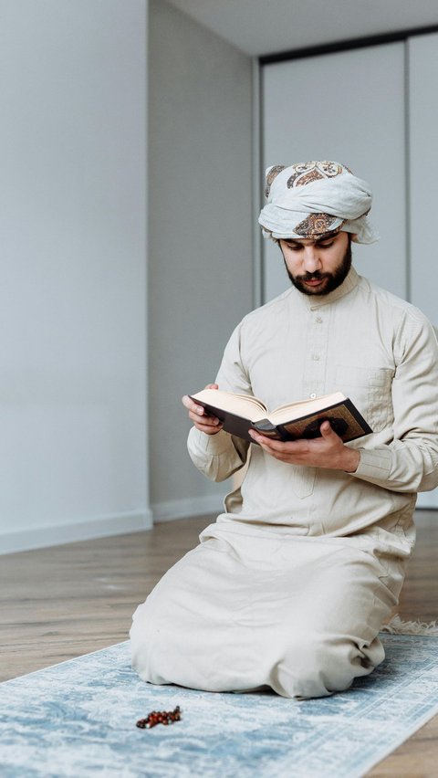 Keistimewaan Membaca Al-Quran di Malam Istimewa<br>