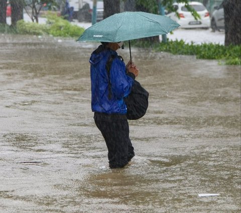 23 Ruas Jalan dan 4 RT di Jakarta Tergenang Banjir Jumat Pagi