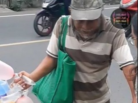 Kisah Pilu Kakek 70 Tahun Sakit Stroke, Tetap Jualan Balon Demi Cukupi Keluarga