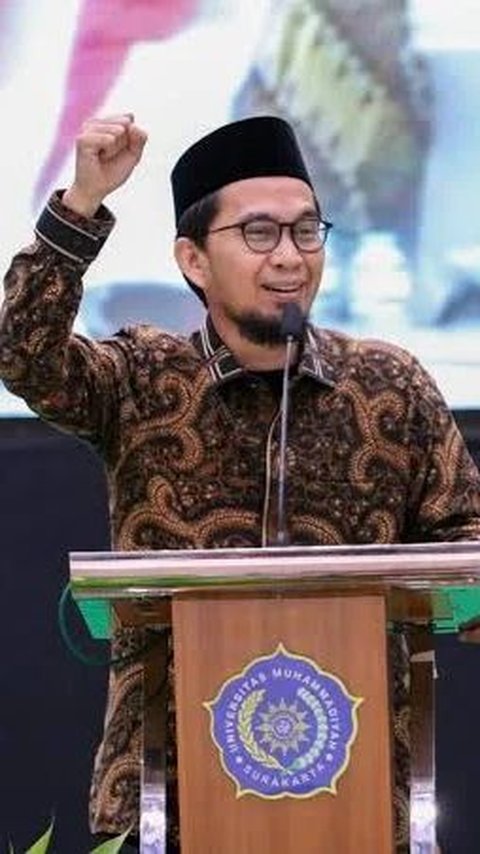 <b>25 Kata-Kata Ustadz Adi Hidayat, Penuh Makna dan Pesan Bijak</b><br>