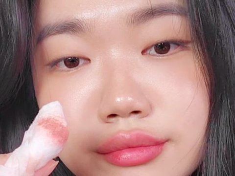 Key to Long-Lasting Lip Tint, Remove Lip Oil First