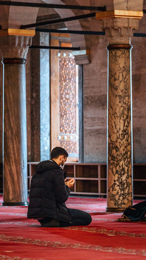 <b>Doa Makan Sahur Arab Latin dan Terjemahannya, Wajib Dihafalkan</b>