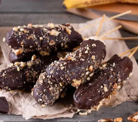 7 Resep Es Pisang Cokelat yang Enak dan Segar, Cocok untuk Takjil